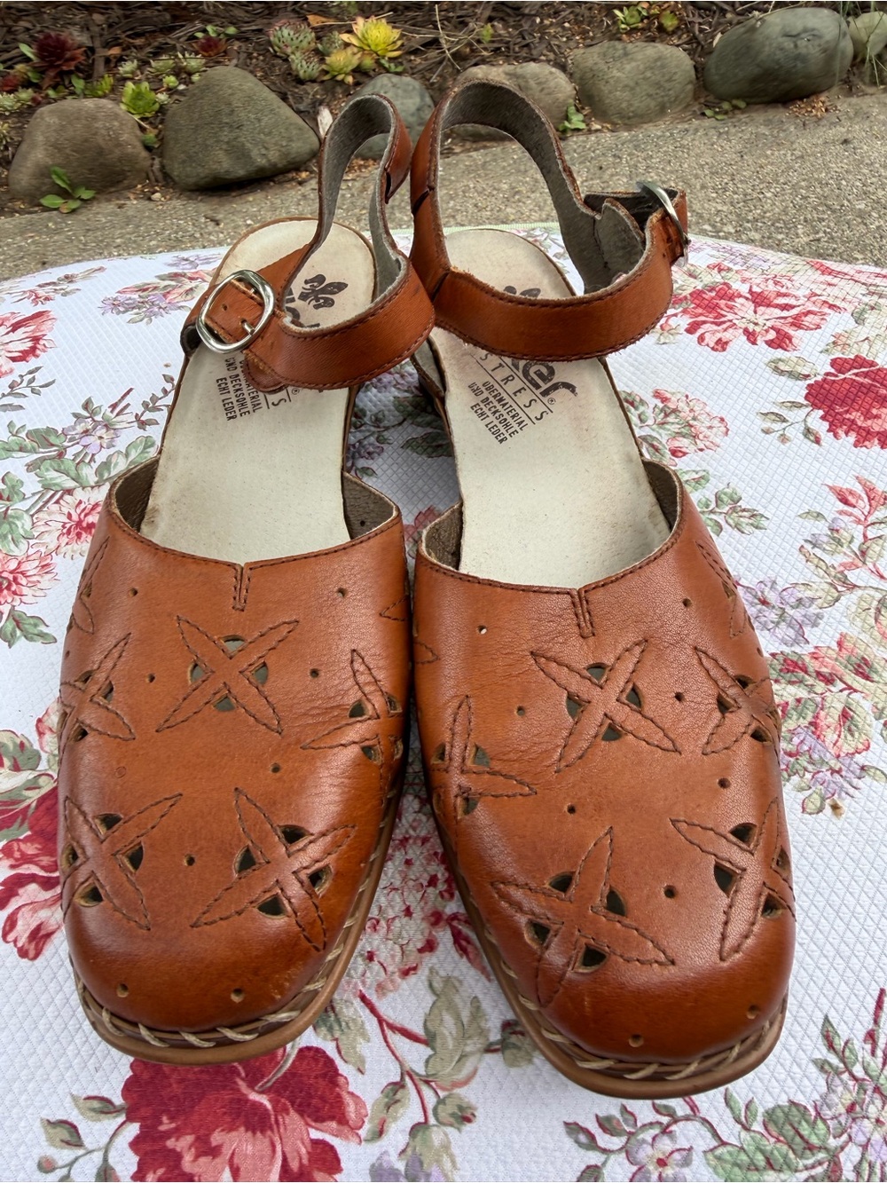 Rieker Tan Leather Slingback Clogs with Cutout Star Motif size 38
